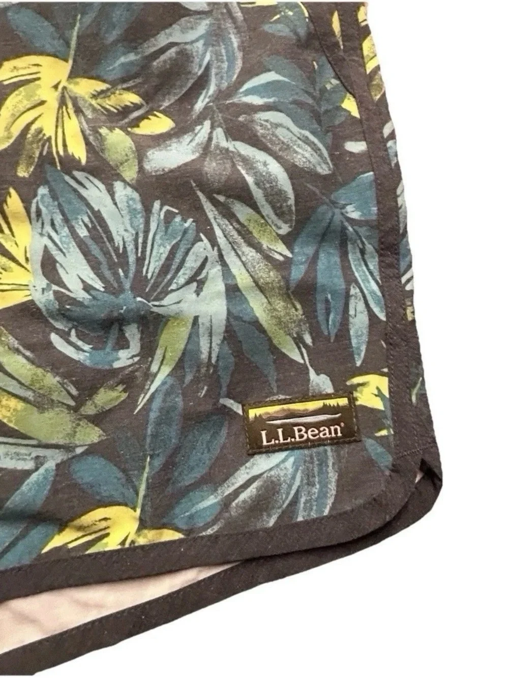 Men’s LL Bean Swim Trunks Size Large